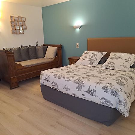 Le Domaine Du Chaffard Bed & Breakfast Les Avenieres Bagian luar foto