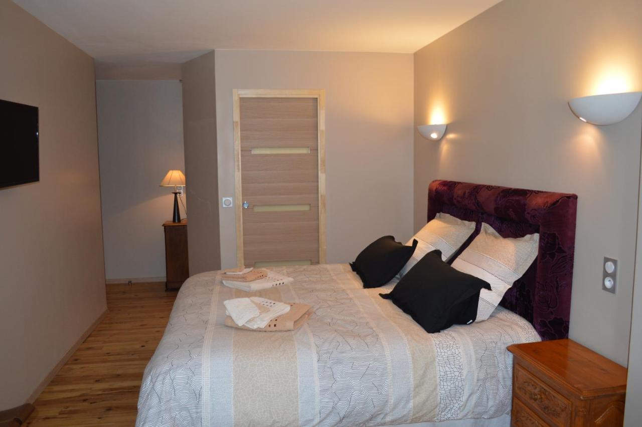 Le Domaine Du Chaffard Bed & Breakfast Les Avenieres Bagian luar foto